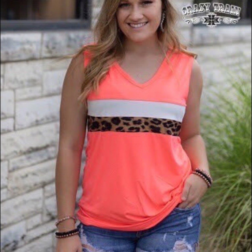 Sleeveless shirt